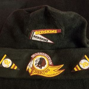NWT Unisex Handcrafted Old School NFL Washington Redskins Hat and Scarf Set
